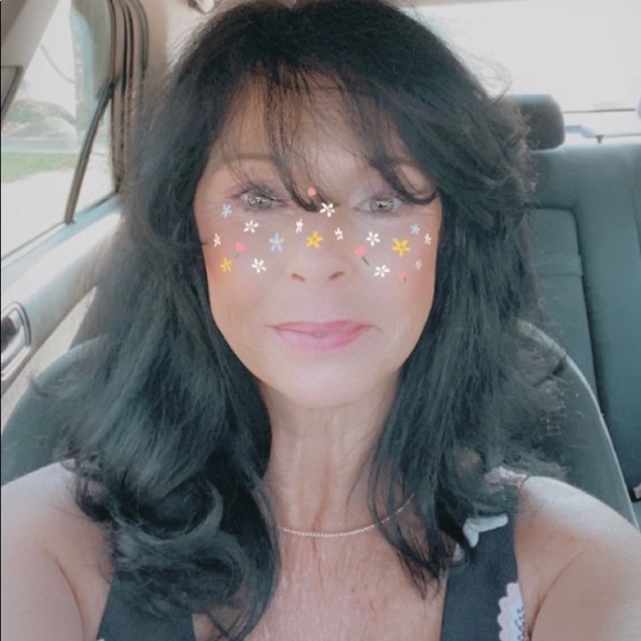 🌹🍃Welcome to my Posh-Closet!!🍃🌹 - Picture 14 of 16